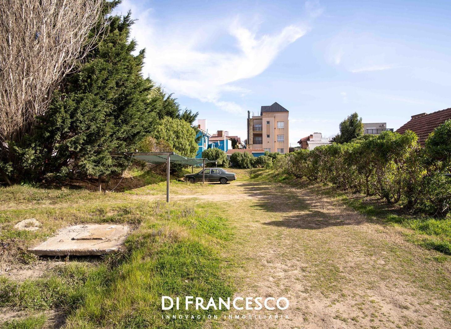 Foto de VENTA - LOTE MULTIFAMILIAR A 100 METROS DEL MAR - FLORIDA Y BIARRITZ, imagen 2
