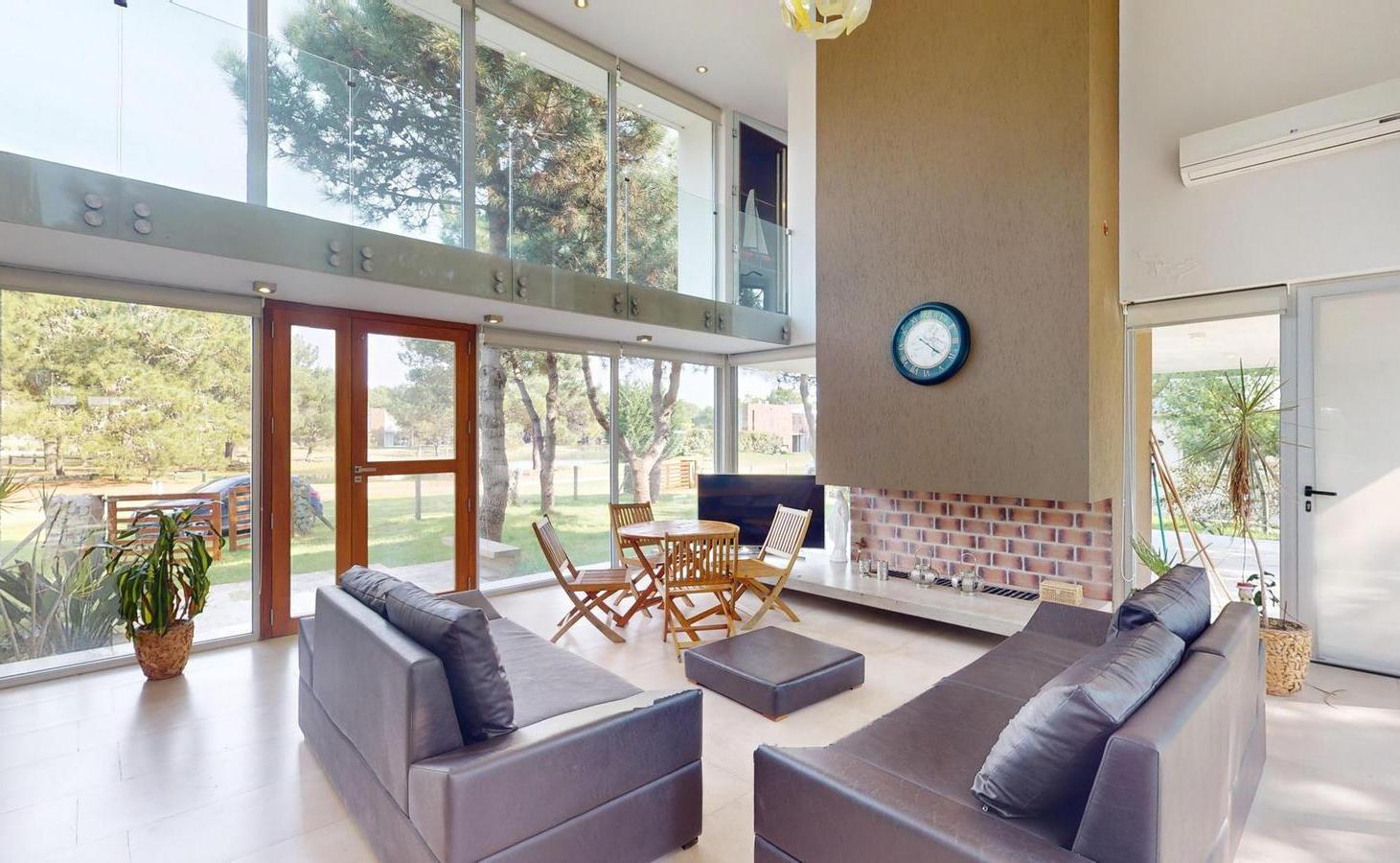 Foto de Casa 7 ambientes en venta en Pinamar - La Herradura, imagen 3