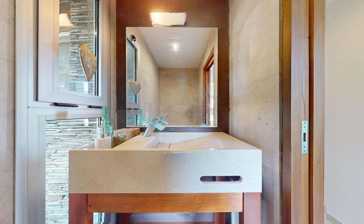 Foto de Casa 7 ambientes en venta en Pinamar - La Herradura, imagen 5