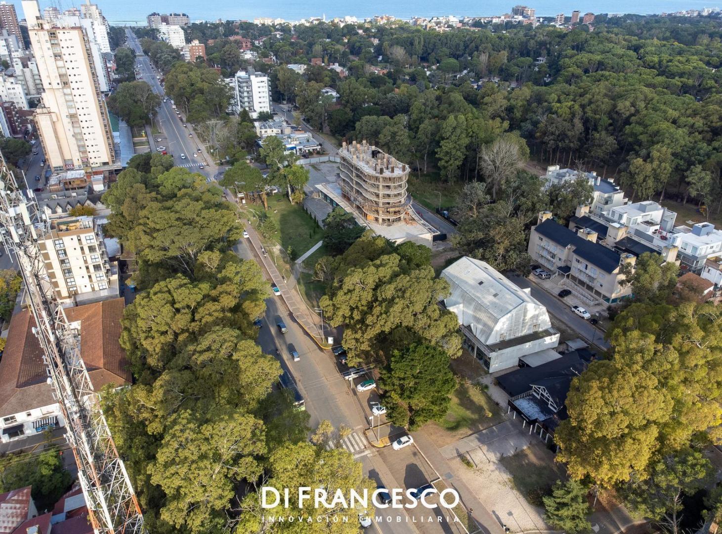 Foto de Terreno Comercial en Venta en Pinamar Centro, imagen 2