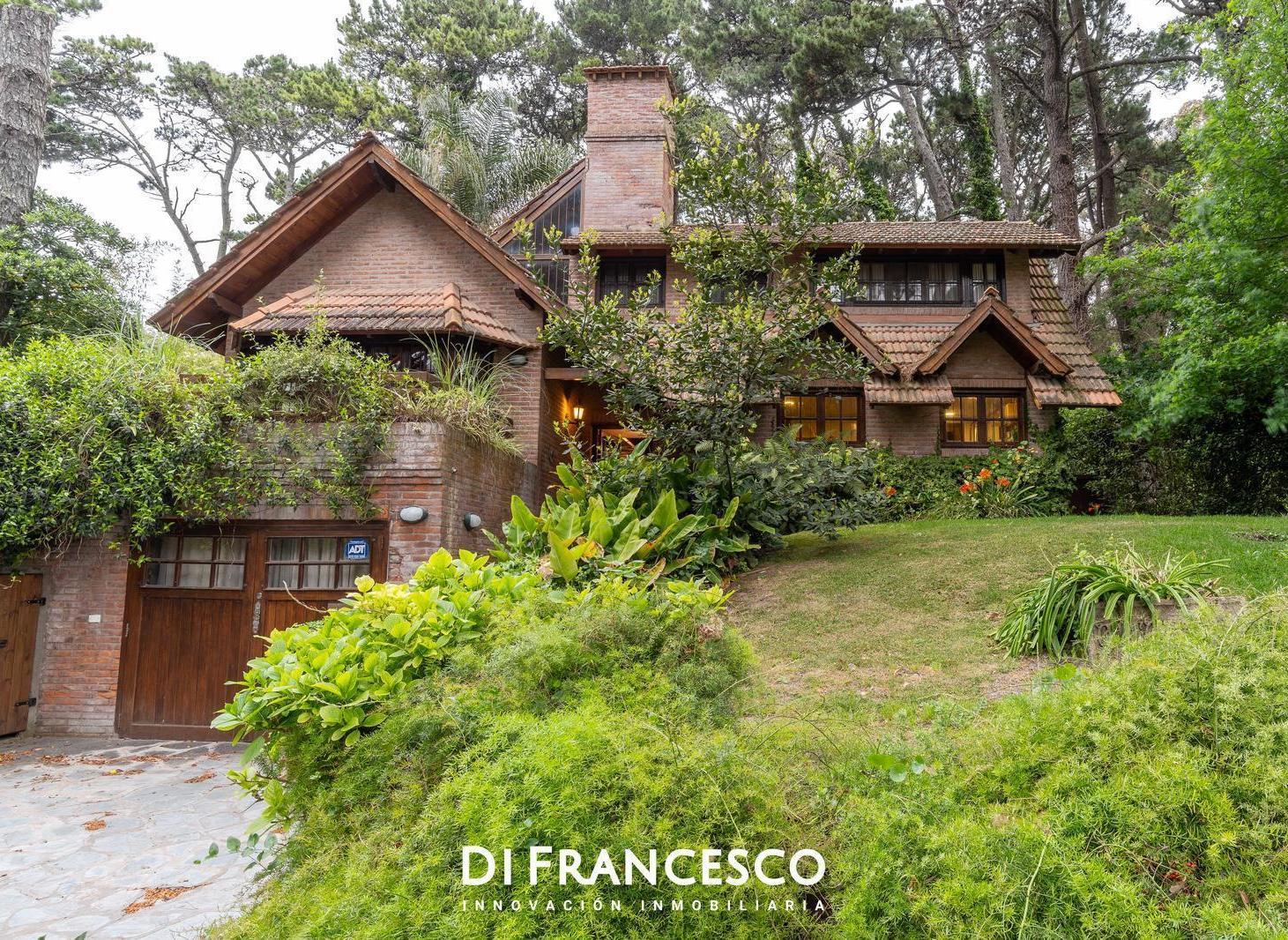 Foto de Casa 5 ambientes en Pinamar Pileta Climatizada, imagen 1