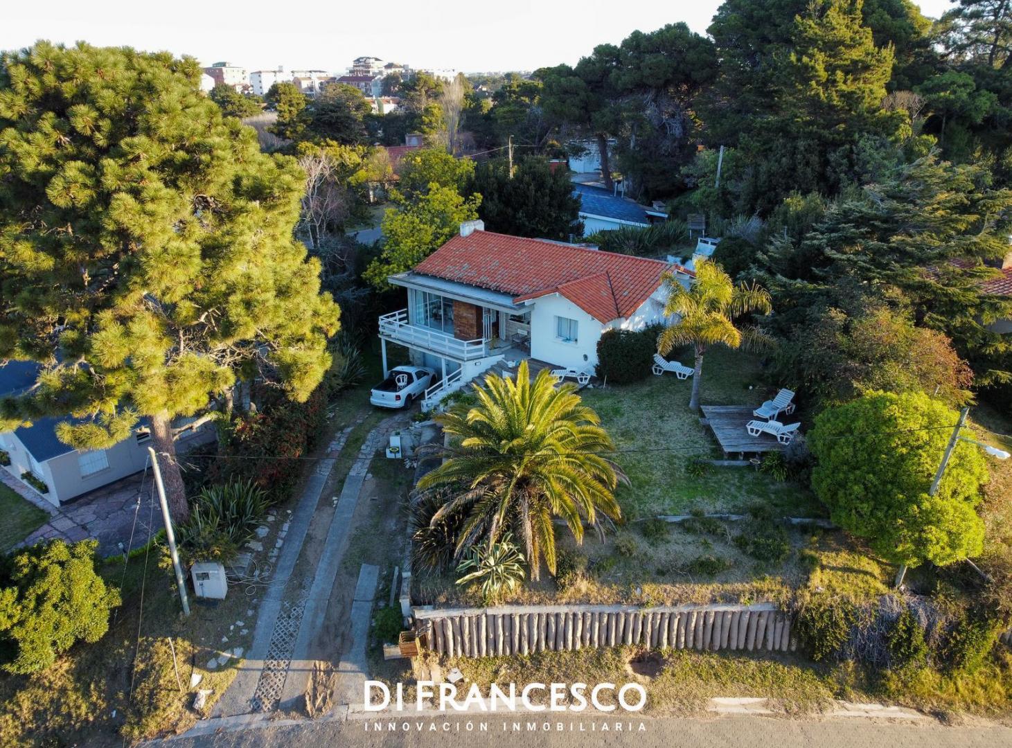 Foto de Oportunidad Casa en venta Centro de Pinamar, imagen 3