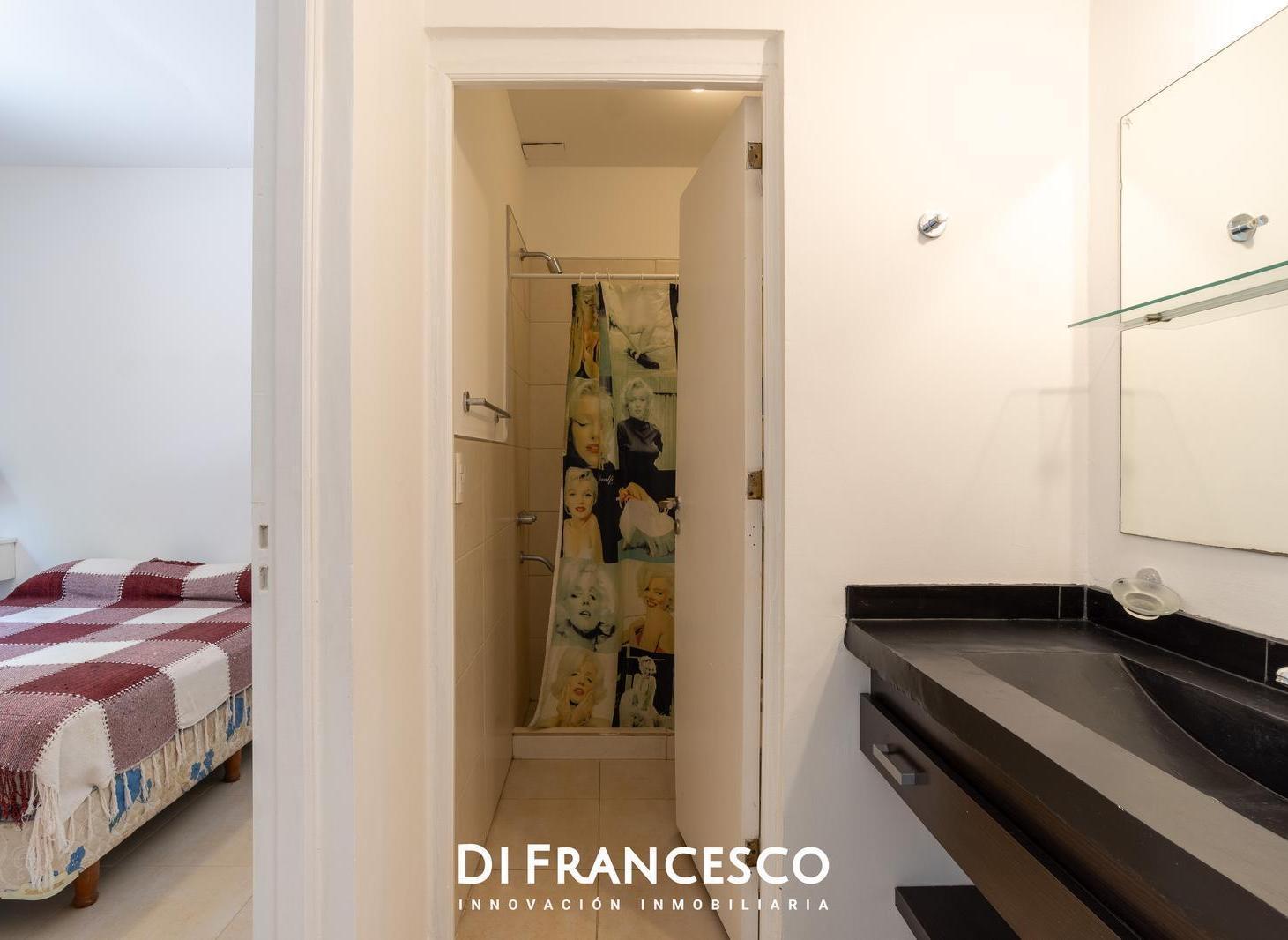 Foto de Departamento de 2 ambientes en venta a METROS DEL MAR en Pinamar Patio, imagen 5