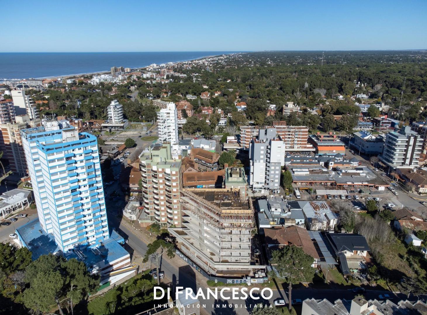 Foto de Torre Artes- Departamento SemiPiso a Estrenar Pleno Centro Playa Pinamar, imagen 1