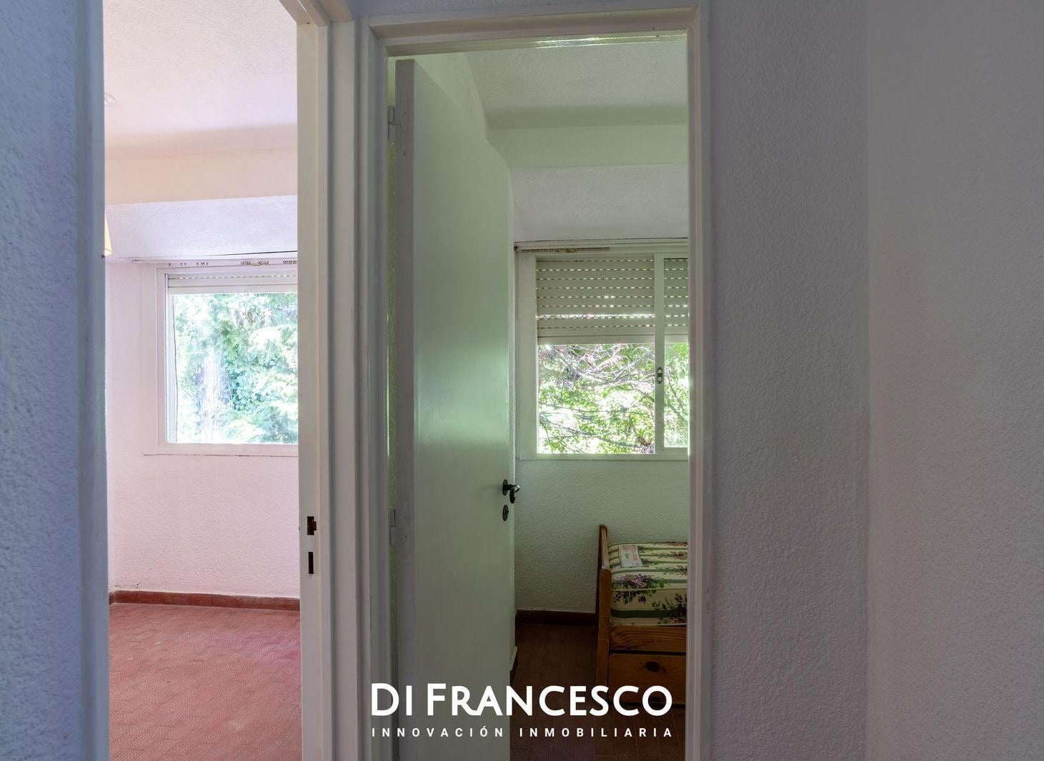 Foto de Departamento en Duplex en Venta Pinamar 4 Ambientes Amplio Jardín, imagen 5