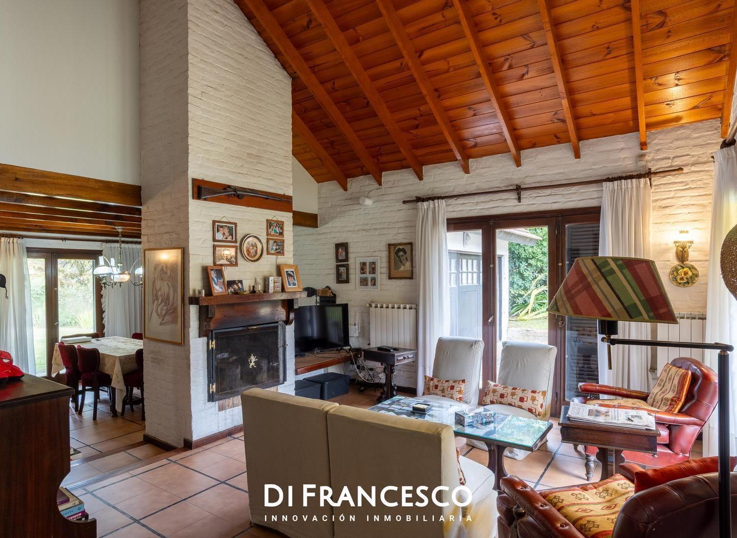 Foto de Oportunidad Casa en venta a metros del Mar Pinamar, imagen 2