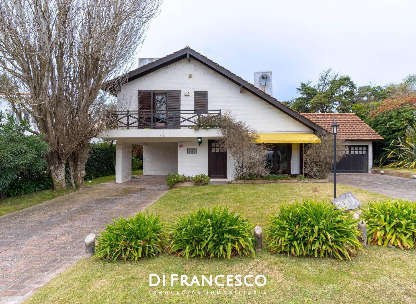 Foto de Oportunidad Casa en venta a metros del Mar Pinamar, imagen 1