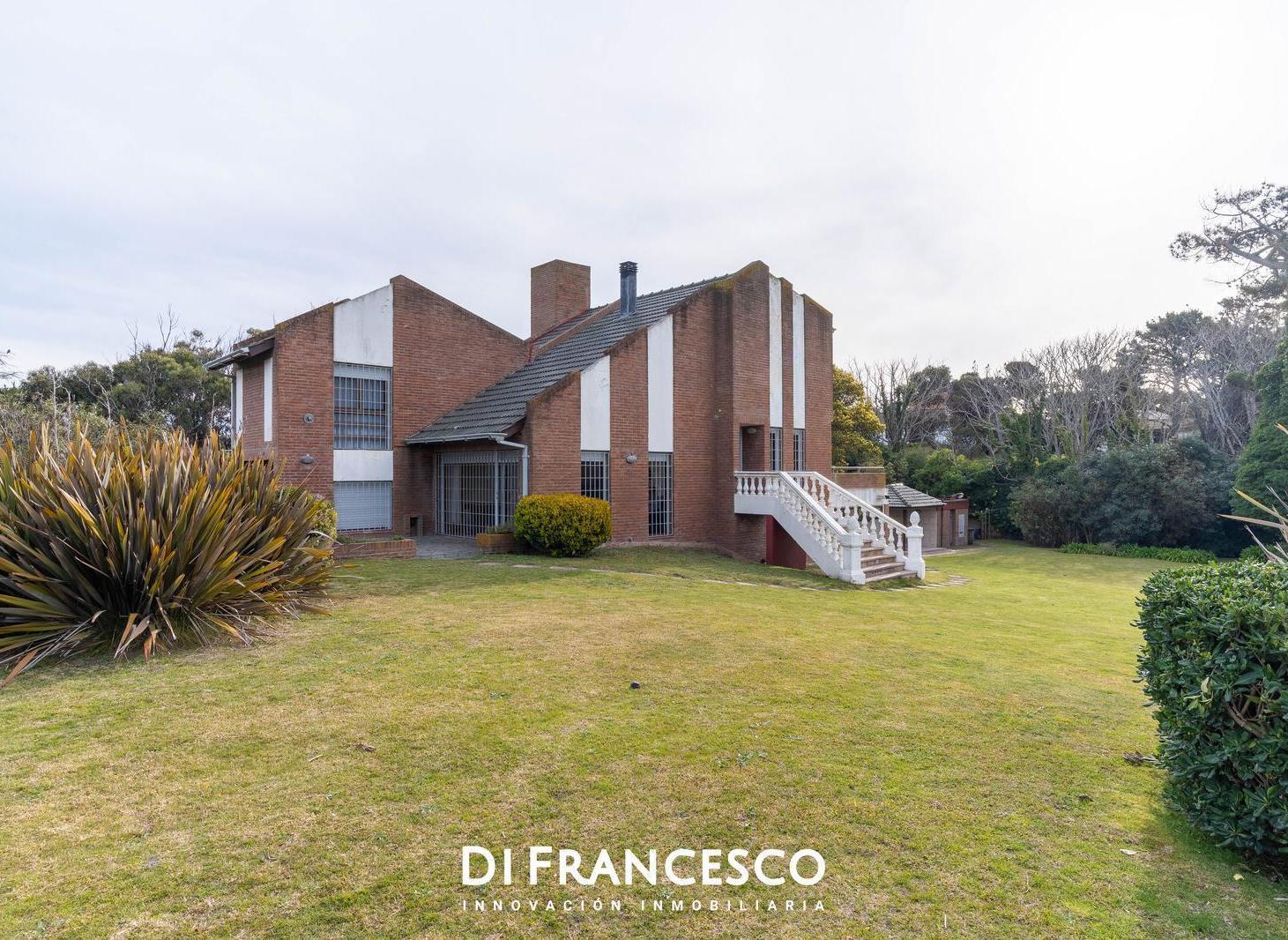 Foto de CASA LOTE LINDERO SUBDIVIDIDO EN VENTA – BARRIO IGLESIA GOLF PINAMAR, imagen 3