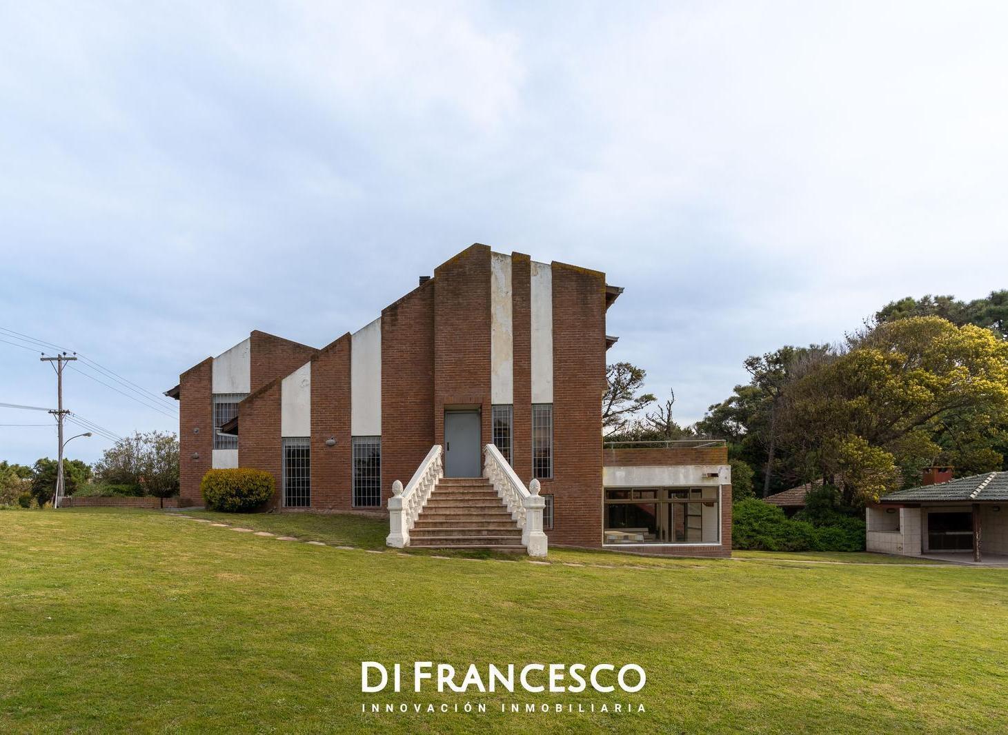 Foto de CASA LOTE LINDERO SUBDIVIDIDO EN VENTA – BARRIO IGLESIA GOLF PINAMAR, imagen 4
