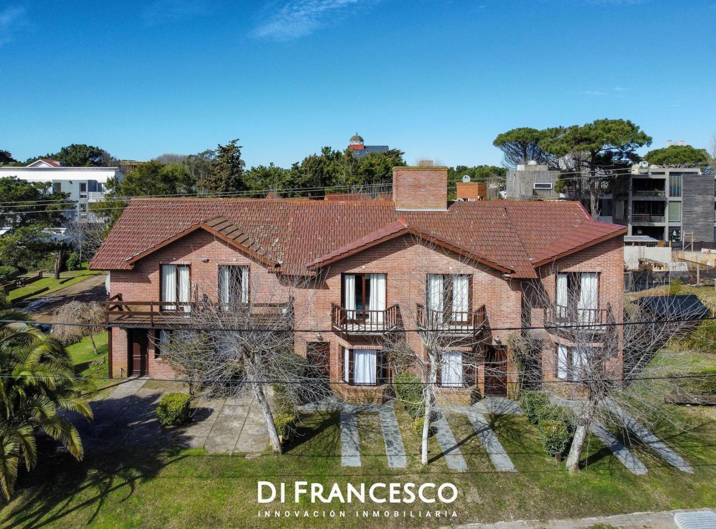 Foto de Complejo en venta Excelente Estado y Rentabilidad Pasos del Mar Valeria, imagen 3
