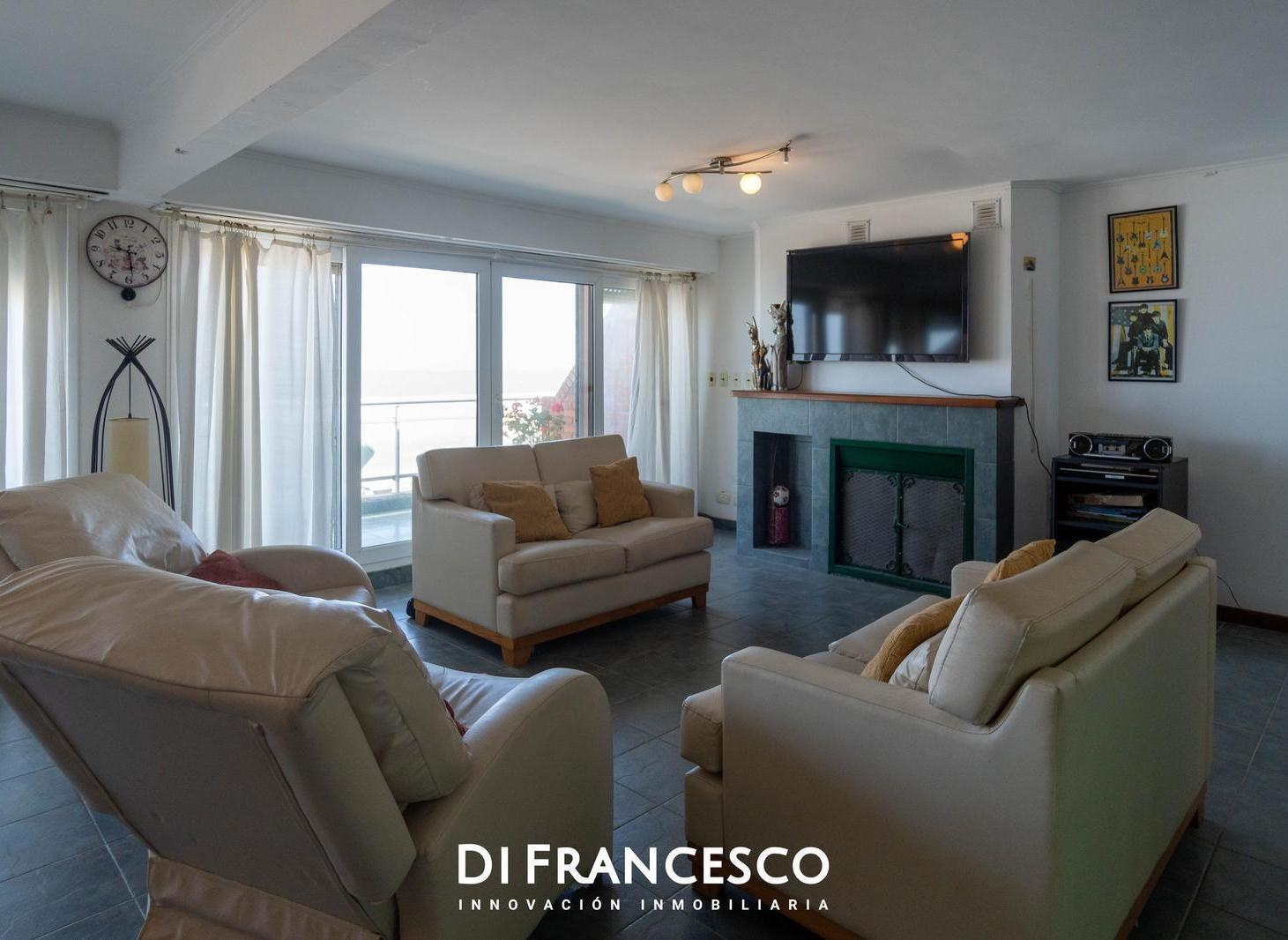 Foto de Departamento FRENTE AL MAR PINAMAR CON COCHERA 7 AMBIENTES - ASCENSOR, imagen 4