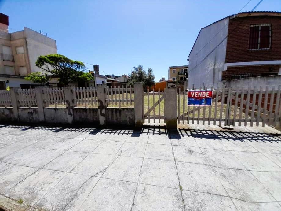 Terreno con 4 departamentos - Ideal renta turística