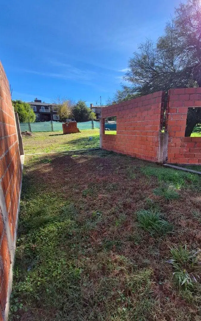 TERRENO CON EDIFICACION COUNTRY 4 HOJAS MENDIOLAZA CORDOBA 5