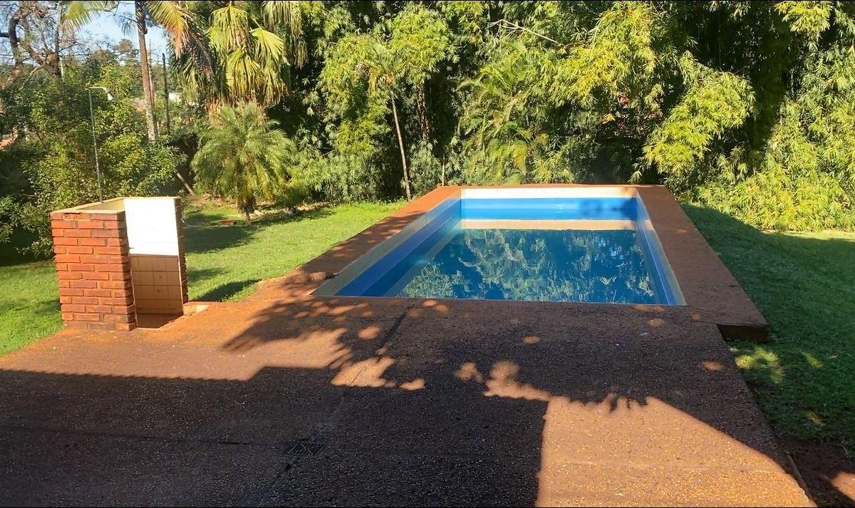Vendo Manzana con - Casa Quinta - Quincho - Pileta - Terrenos - Posadas Mnes 5