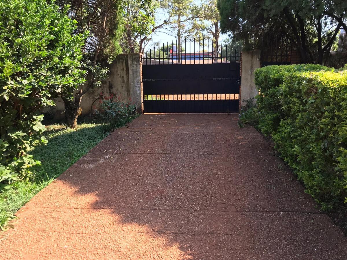 Vendo Manzana con - Casa Quinta - Quincho - Pileta - Terrenos - Posadas Mnes 1
