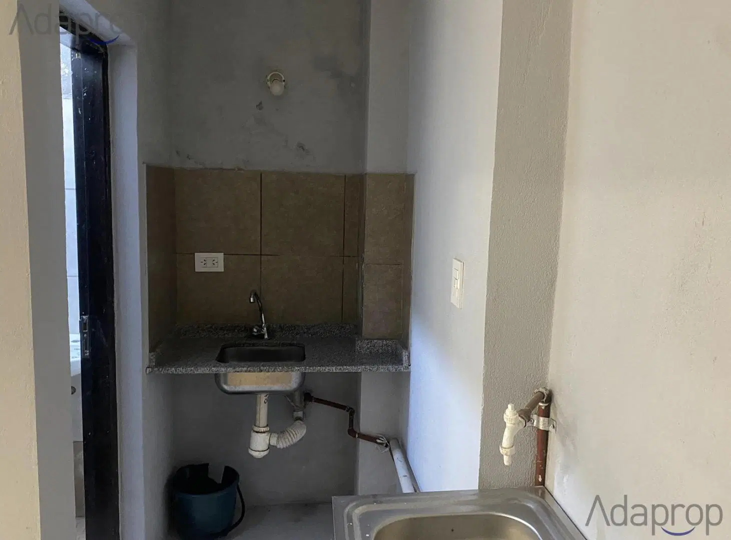 Alquilo Local Interno en centro de Posadas Mnes 5