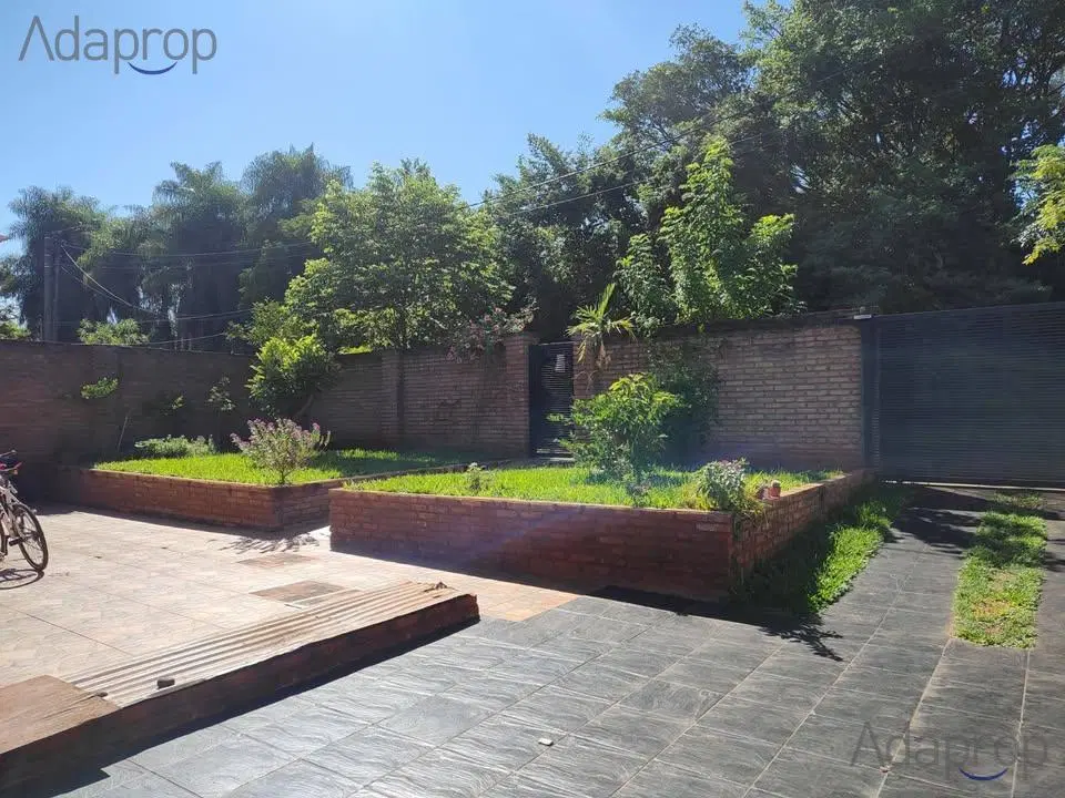 VENDO CASA DE 3 DORM. B° ALAMOS. APTA CRÉDITO. 5