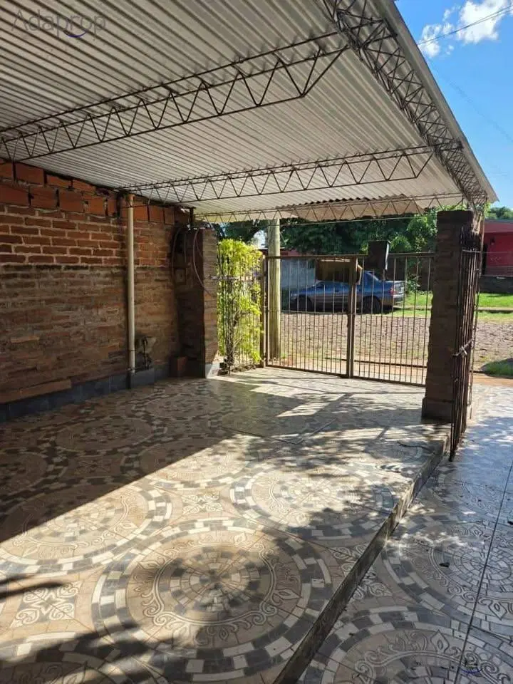 VENDO CASA APTA CREDITO EN GARUPA. 4