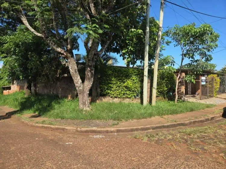 VENDO CASA APTA CREDITO EN GARUPA. 3