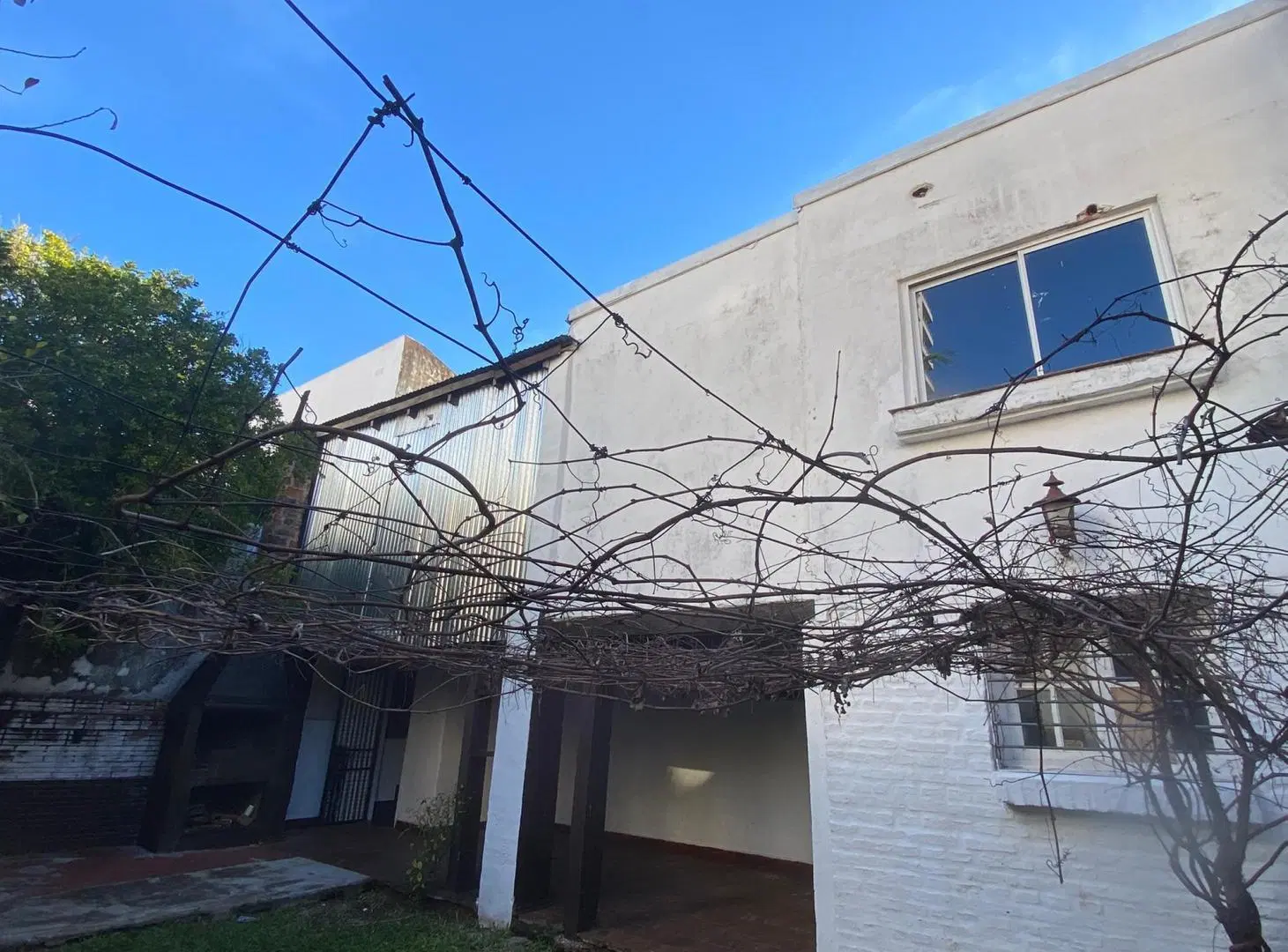 ALQUILO CASA SOBRE AV CTES - APTO VIVIENDA U OFICINAS POS MNES 4