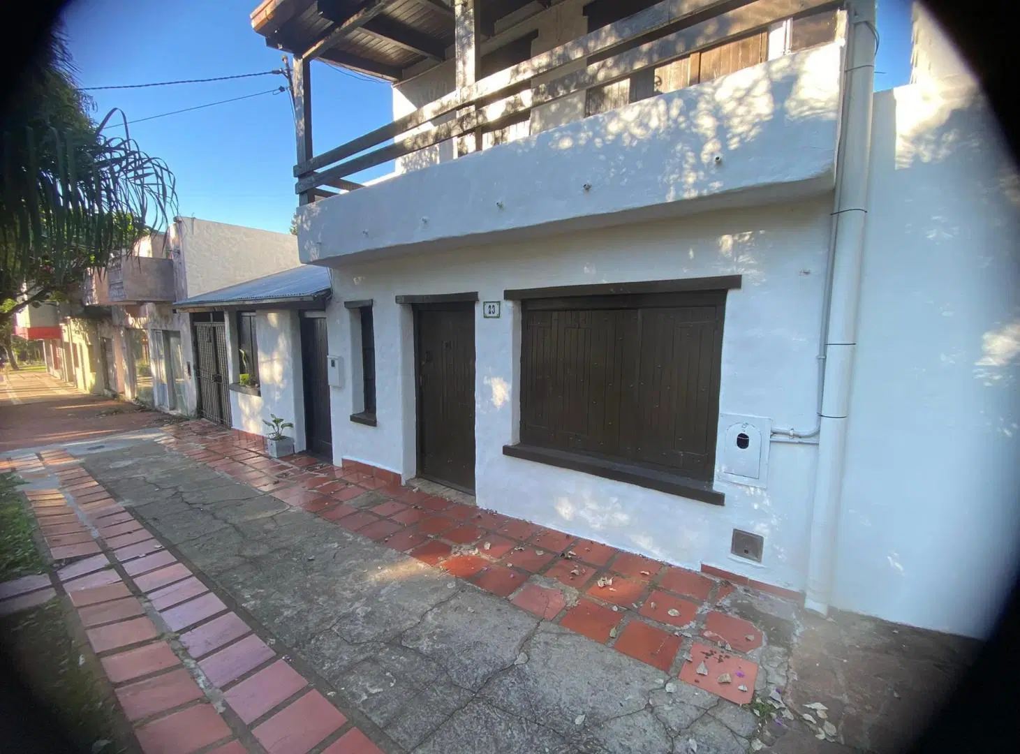 ALQUILO CASA SOBRE AV CTES - APTO VIVIENDA U OFICINAS POS MNES 1