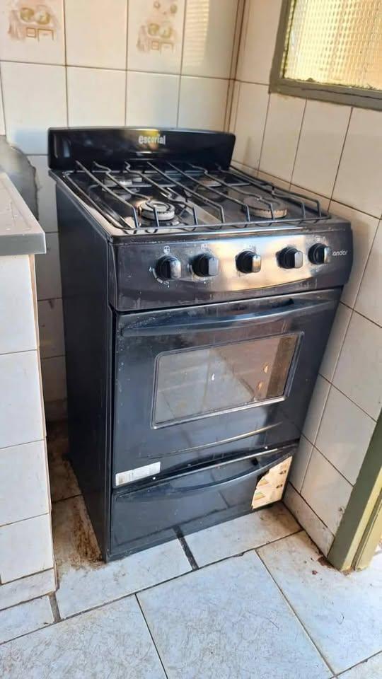 Foto de VENDO DEPARTAMENTO 2 DORM. AV. 115 Y AV. LOPEZ Y PLANES, POSADAS., imagen 3