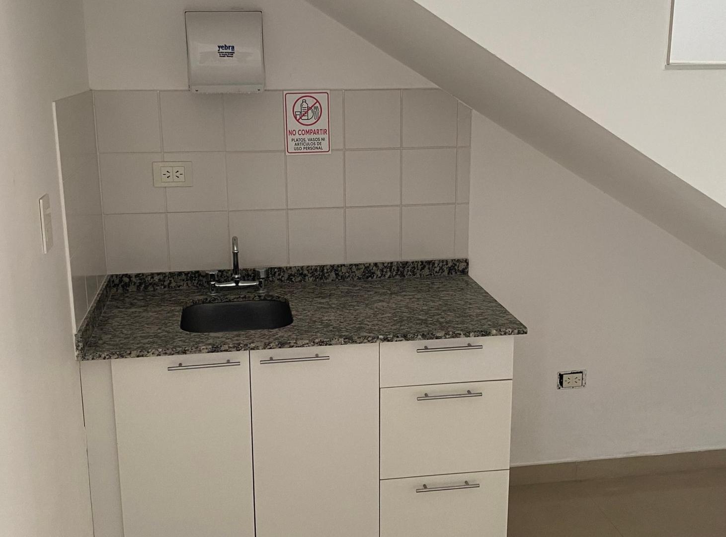 Foto de ALQUILO LOCAL COMERCIAL EN MICROCENTRO, POS MNES, imagen 4