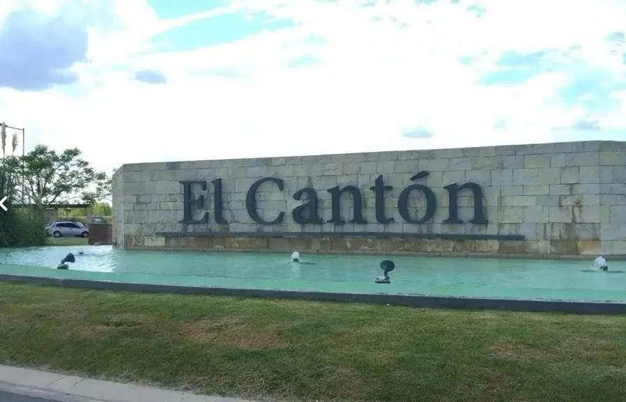 Lote a la laguna en Venta en Barrio Norte El Cantón 2
