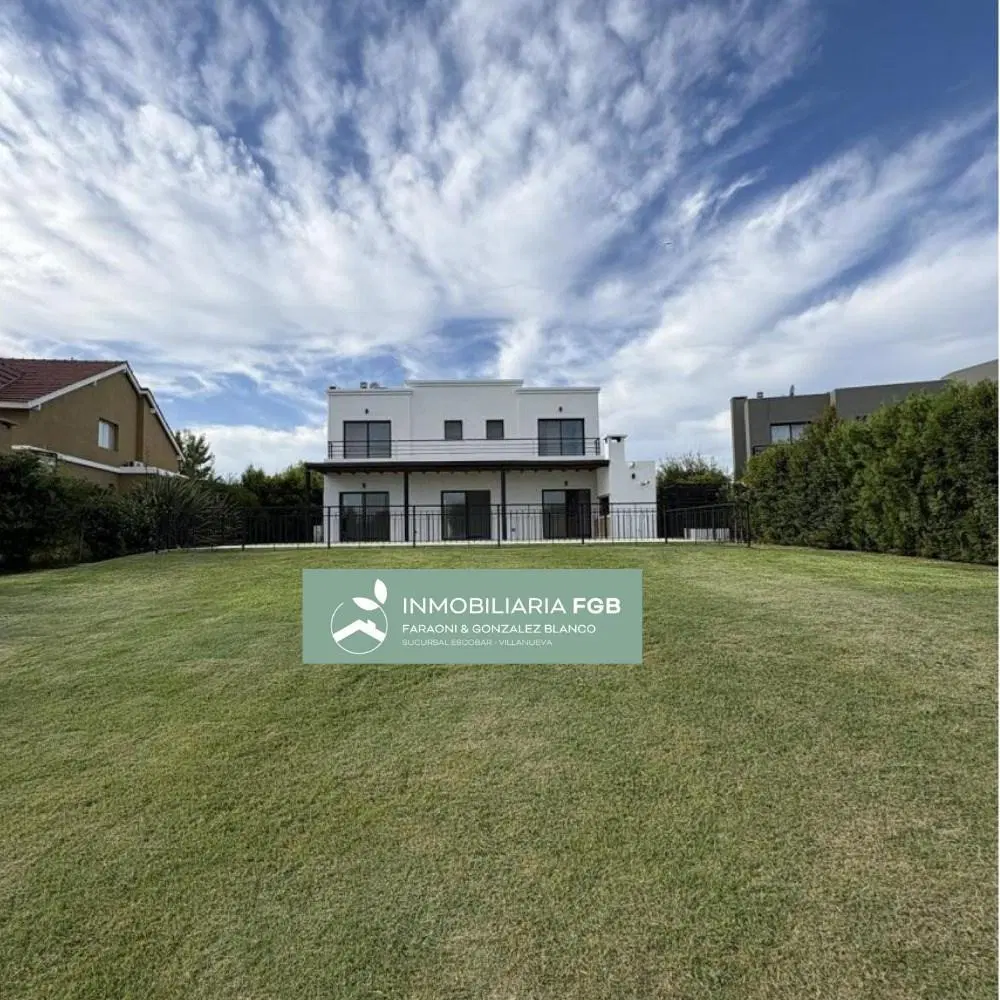 Casa en Alquiler en Barrio Puerto El Cantón | 3 dormitorios  + dep. de servicio | pileta | galeria | 8