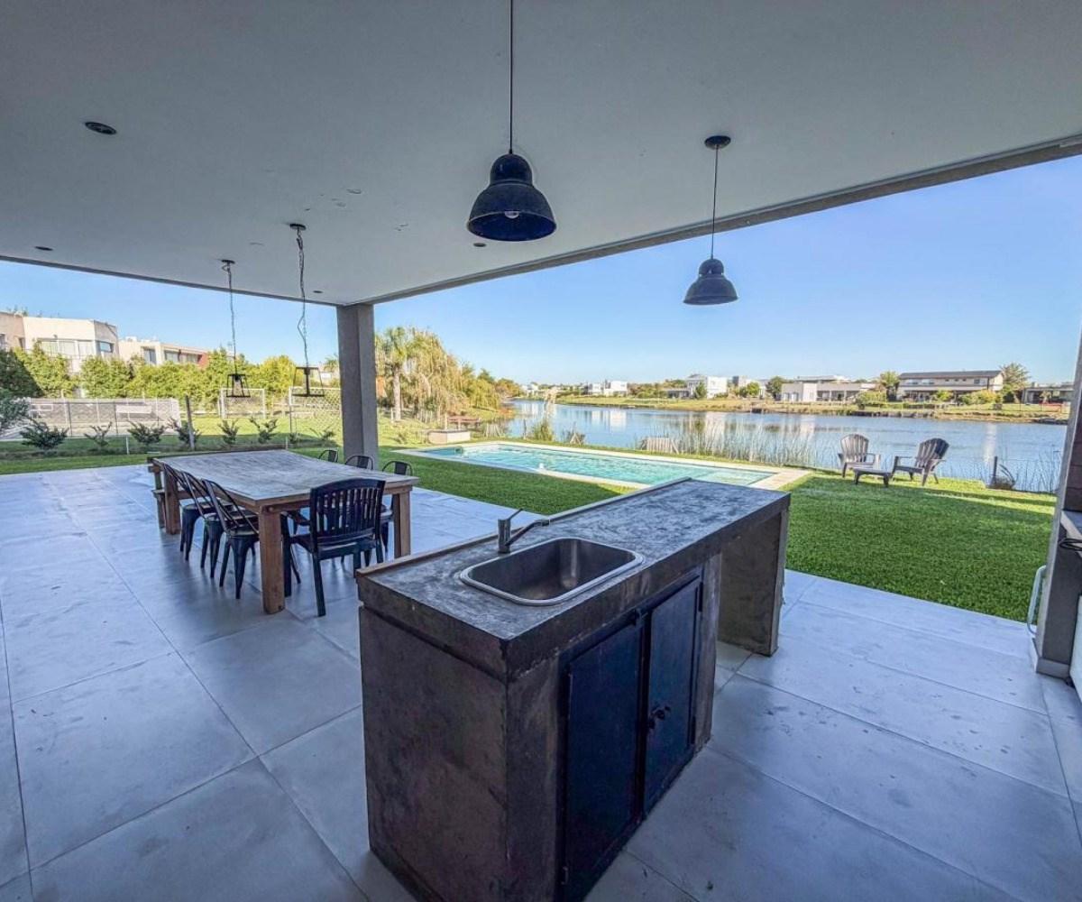 Foto de CASA EN VENTA A LA LAGUNA | BARRIO GOLF – EL CANTÓN, ESCOBAR | 4, imagen 2