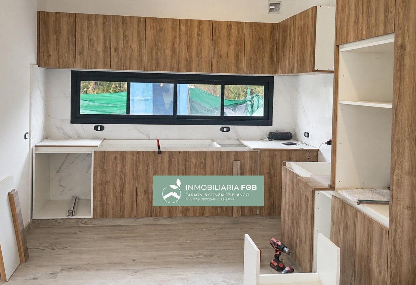 Foto de CASA EN VENTA A LA LAGUNA EN EL CANTÓN BARRIO NORTE - 4 DORMITORIOS | 4, imagen 3