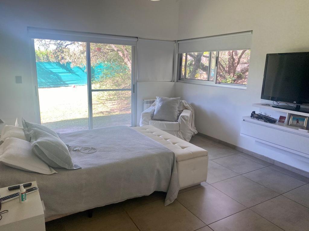 Casa en La Cuesta Venta Una Planta con Quincho 2