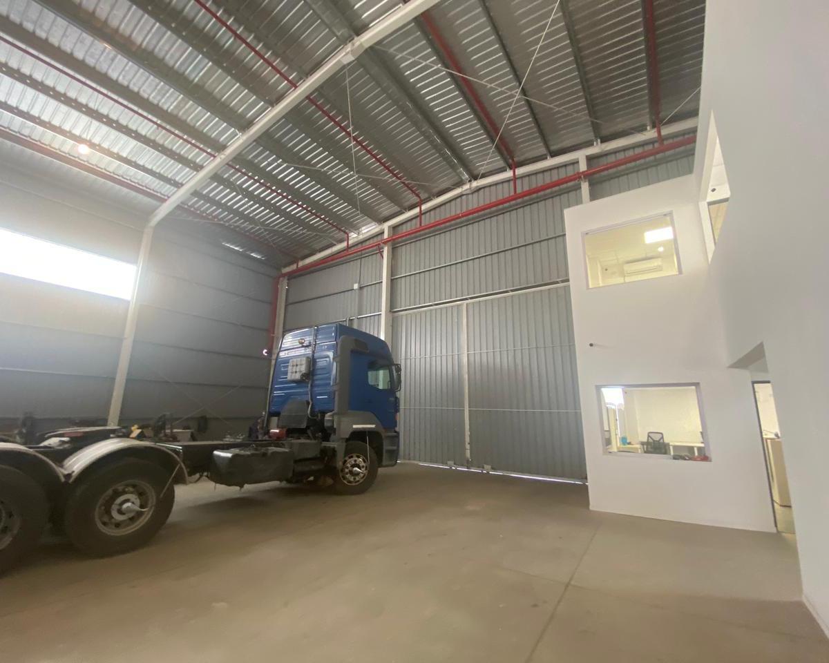 Nave en Polo Industrial 52 - Lista Para Empresa/ Indutria 3