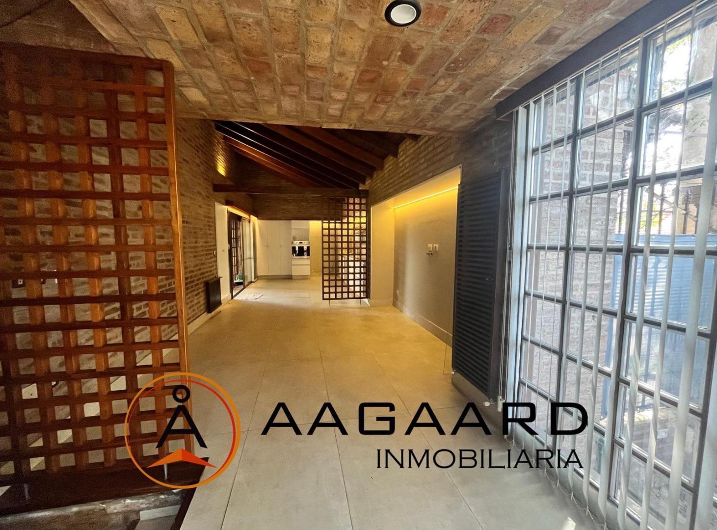 URCA CASA EN VENTA 4 DORM