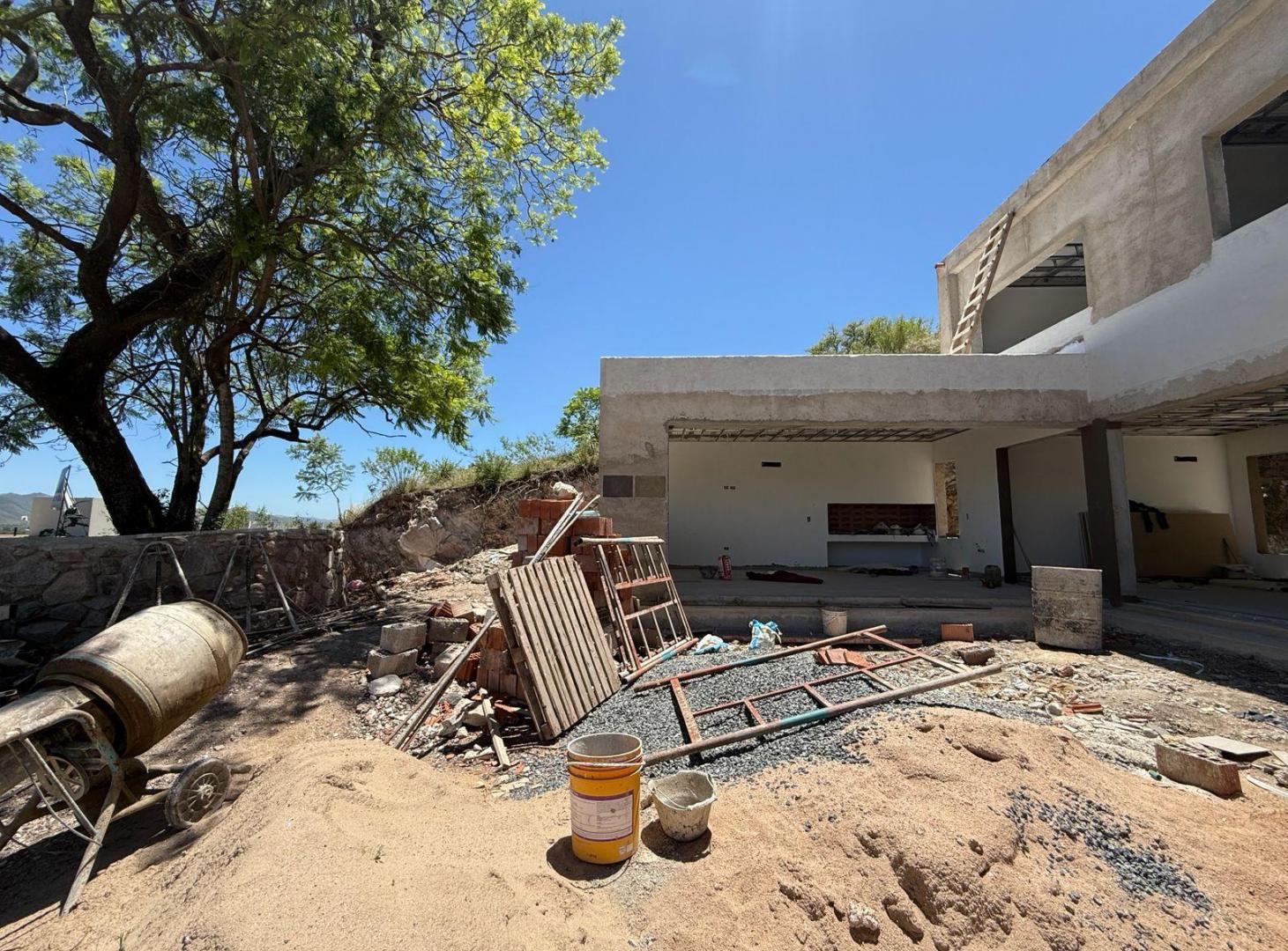 Casa En La Cuesta zona plana 3 dorm.