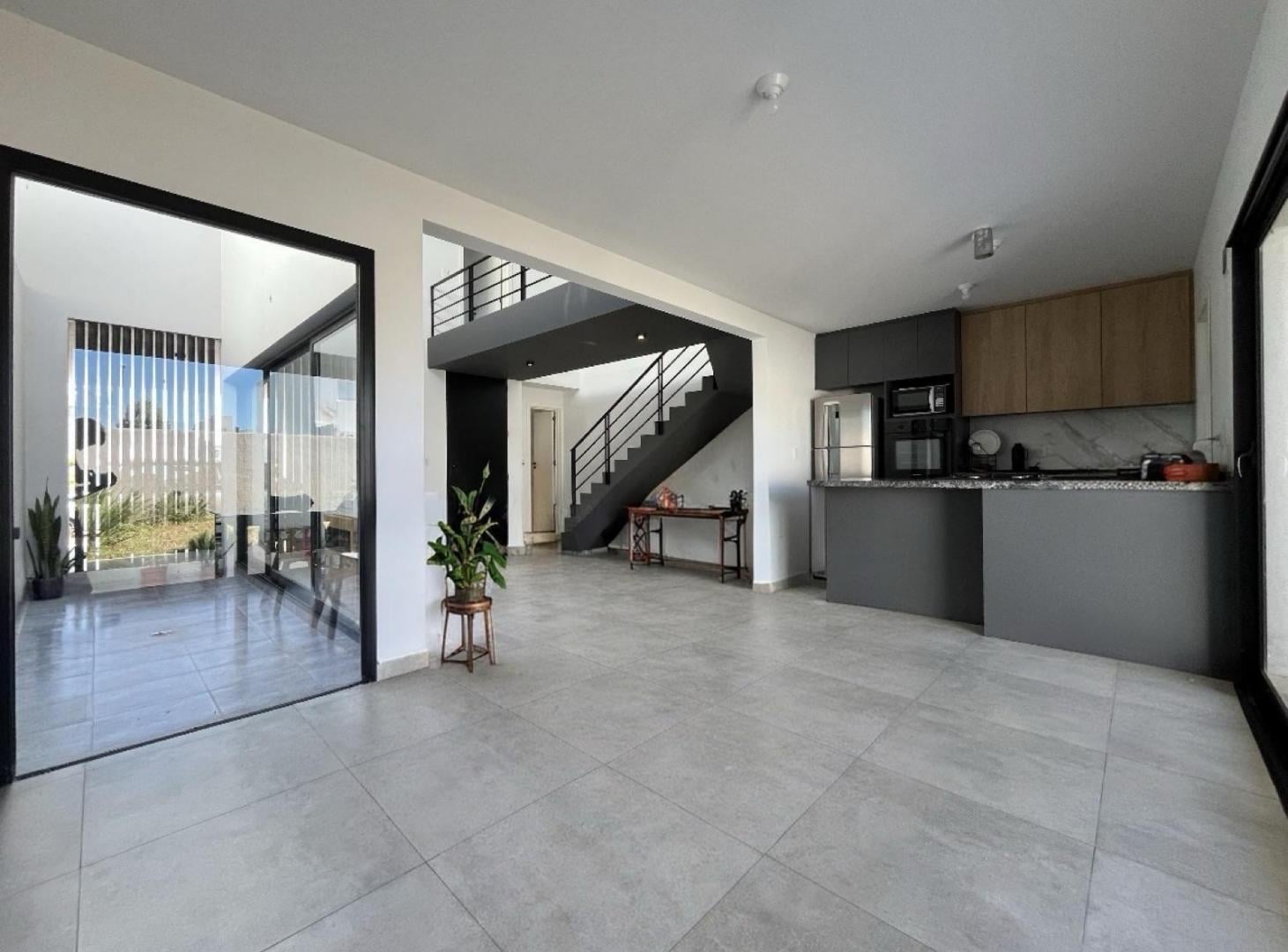 Solares de Manantiales - Duplex en venta 3 dormitorios 3 baños cochera para 2 autos