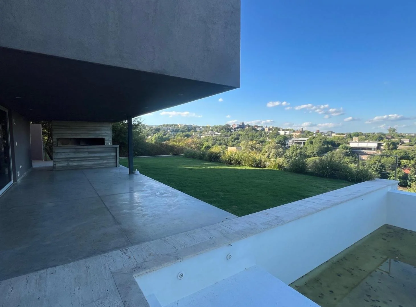 Foto de Casa En Venta En Country Estancia Q2 Mendiolaza muy moderna con pileta, imagen 5