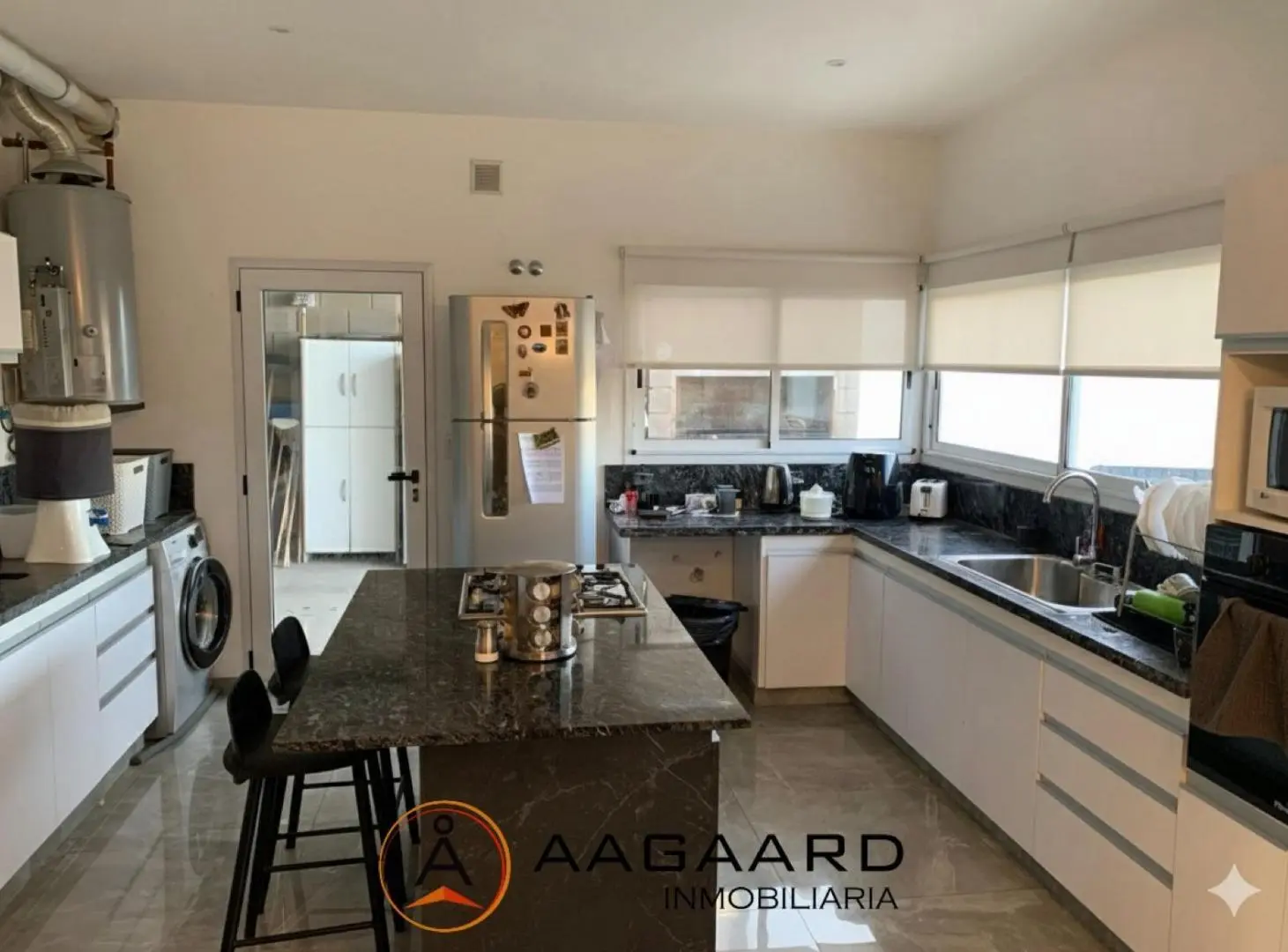 Casa EN VENTA EN DOCTA ETAPA DOS 4 DORMITORIOS 1