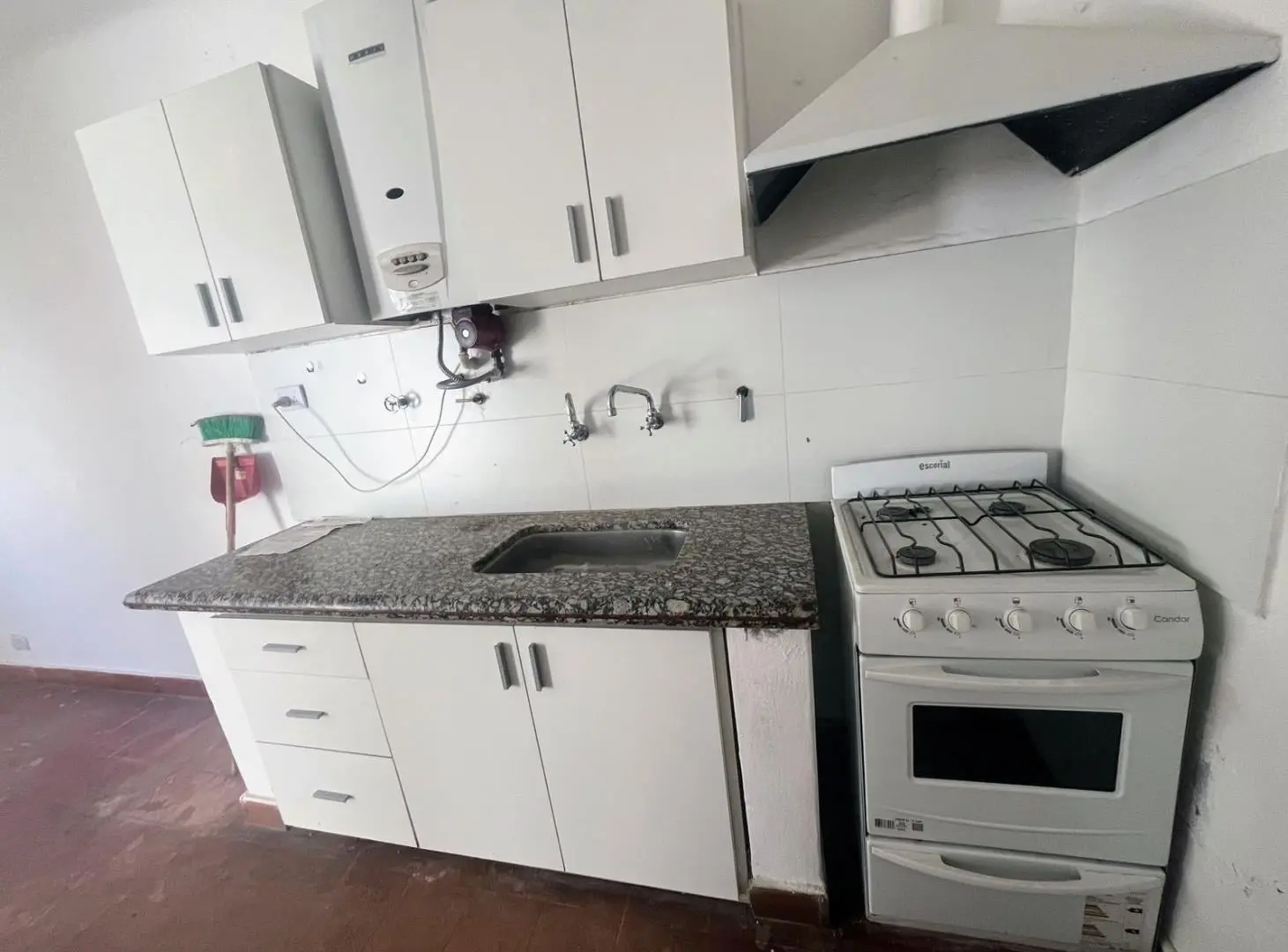 Casa en Alta Cordoba  3 dormitorios una planta un baño 8