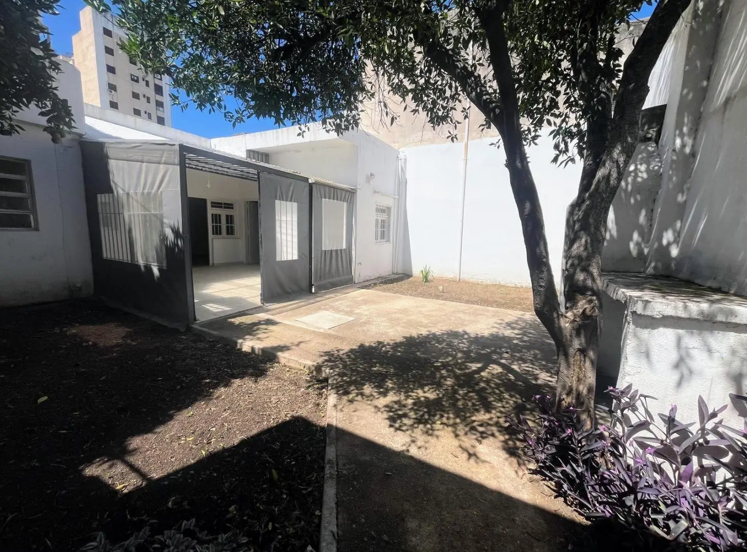 Casa en Alta Cordoba 3 dormitorios una planta un baño 2