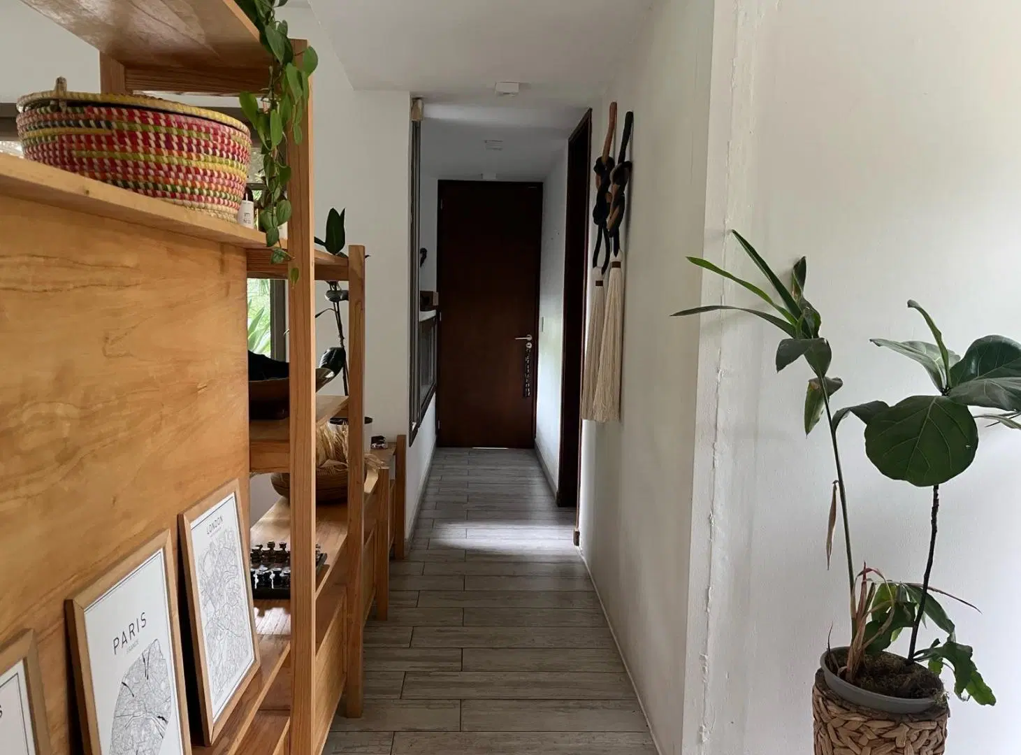Casa en venta Valle Escondido 4 dormitorios uno en planta baja con pileta y quincho cerrado 3