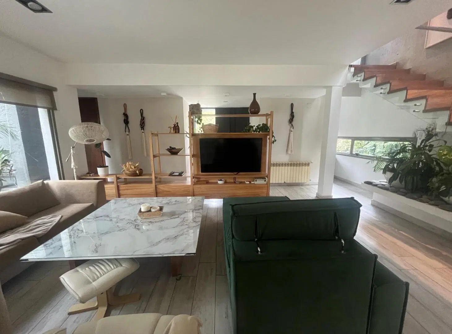 Casa en venta Valle Escondido 4 dormitorios uno en planta baja con pileta y quincho cerrado 4