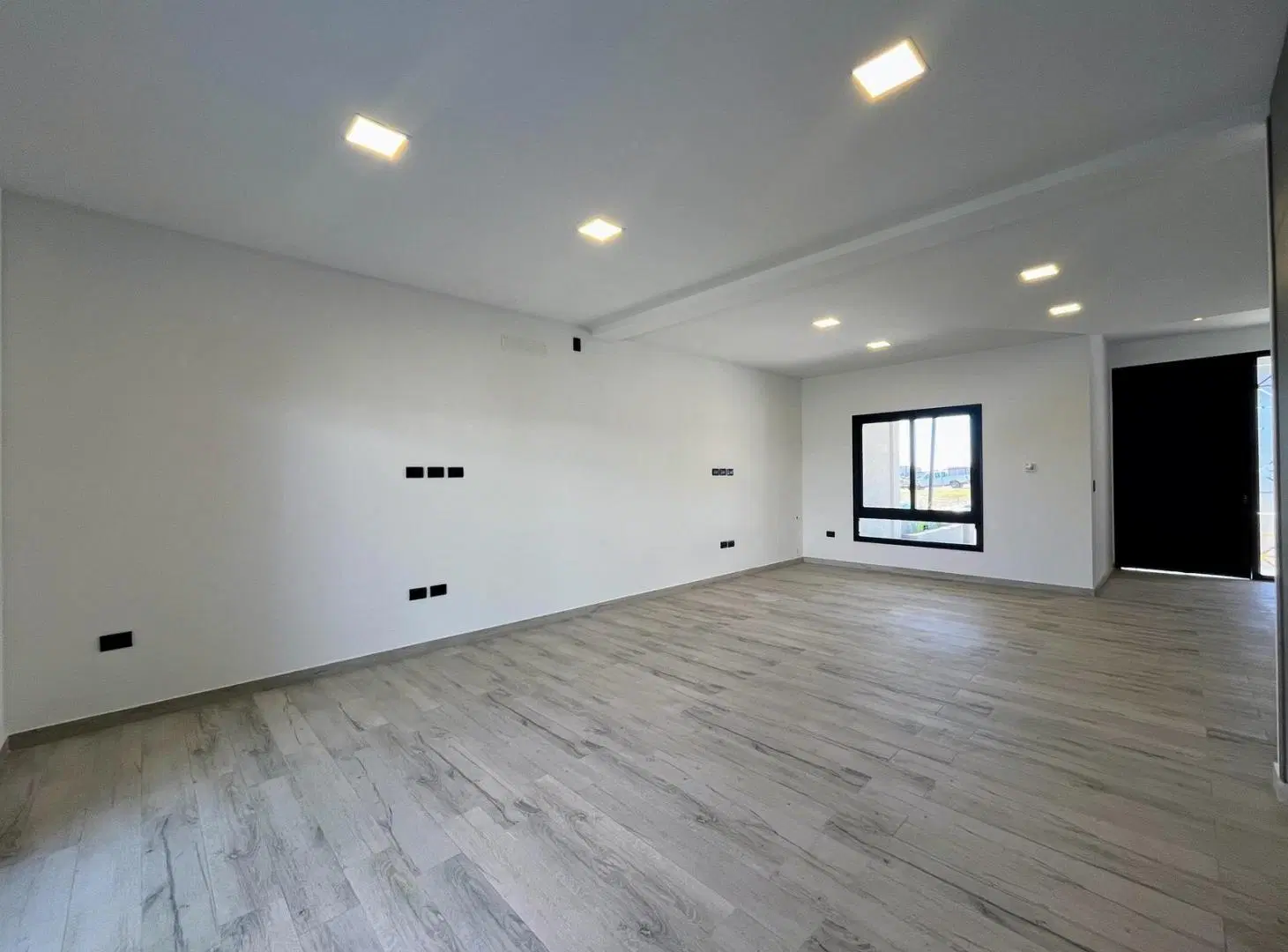 Colinas de Manantiales Dúplex de 3 dormitorios 3 baños y cochera a estrenar en venta 2