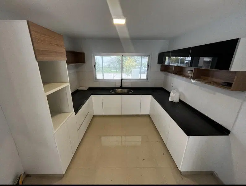 Altos de Manantiales duplex en venta 3 Dormitorios y pileta losa radiante 3