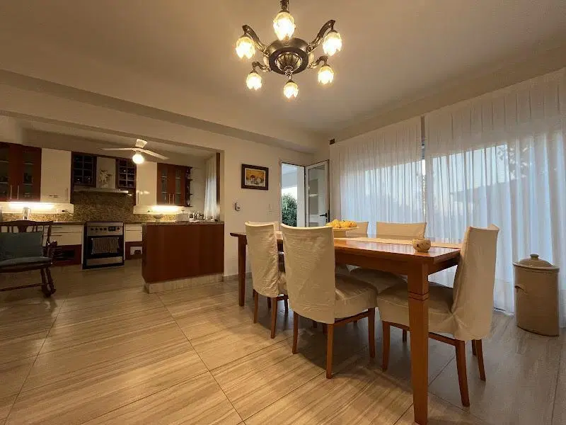 La Cascada Country Golf casa en venta 3 dormitorios - pileta fondo Golf 1