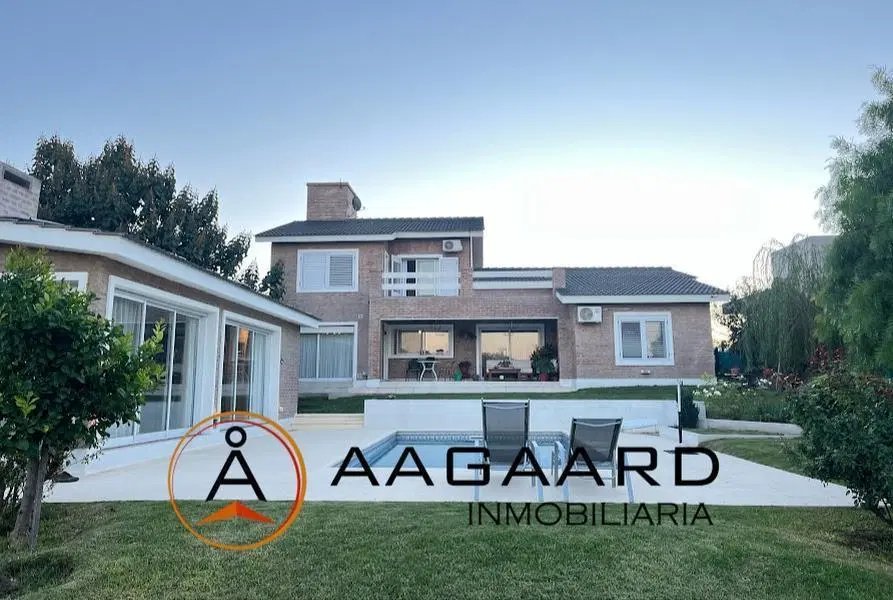 La Cascada Country Golf casa en venta 3 dormitorios - pileta fondo Golf 2