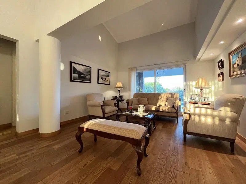 La Cascada Country Golf casa en venta 3 dormitorios - pileta fondo Golf 4