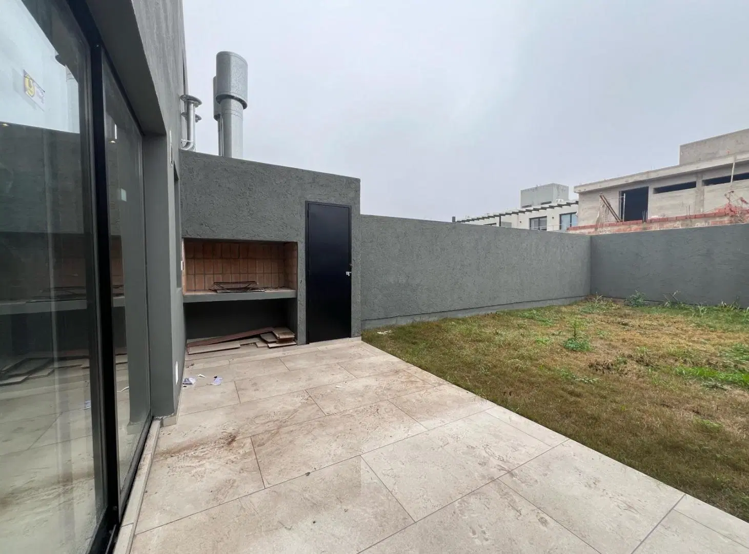 Colinas de Manantiales Dúplex en venta de 3 Dormitorios y 3 baños gran patio 8