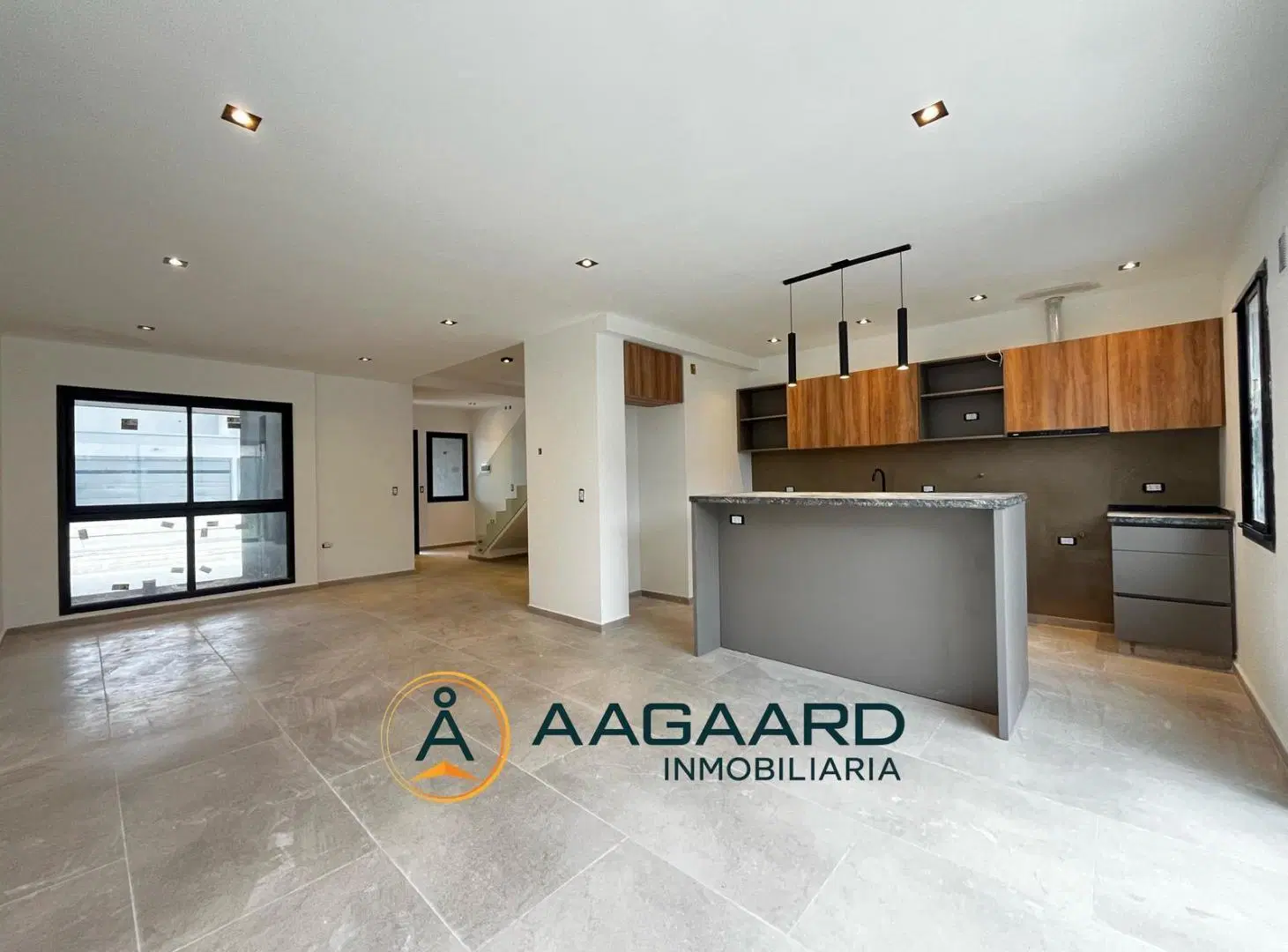 Colinas de Manantiales Dúplex en venta de 3 Dormitorios y 3 baños gran patio 1