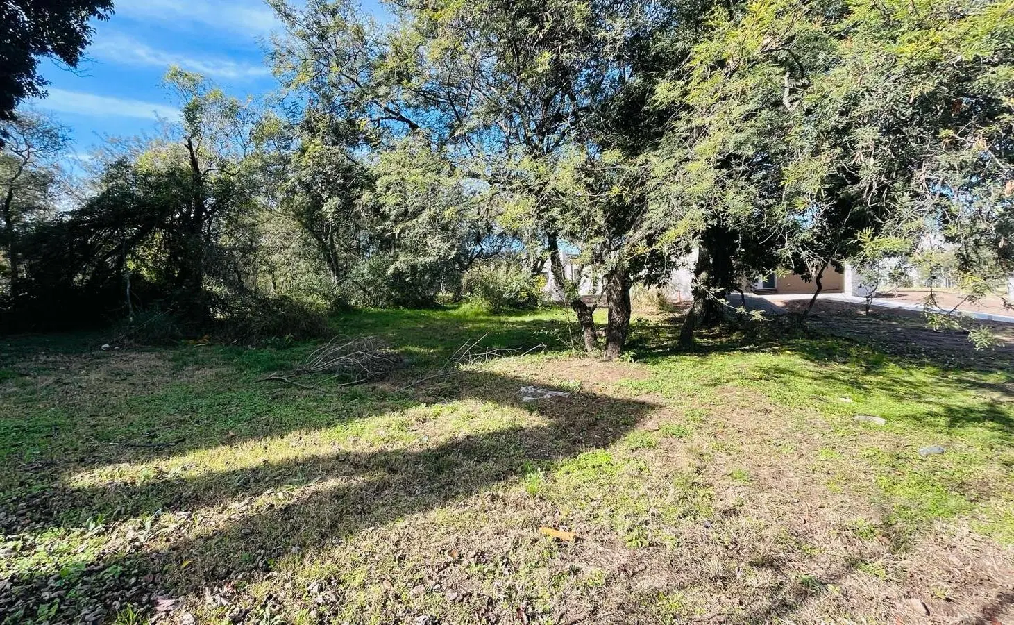 Estancia el Terrón terreno en venta plano con vista al golf entorno consolidado 3